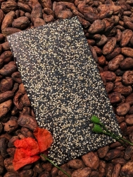 Hořká Bean to Bar čokoláda s quinoou a mákem